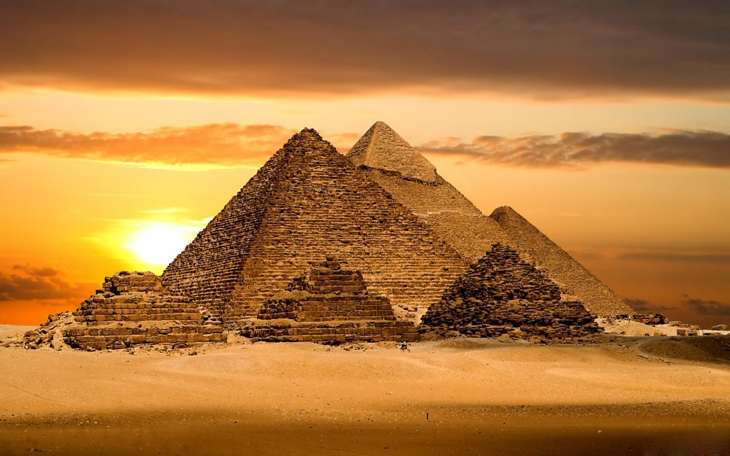 landscape-egyptian-pyramids-backgrounds-wallpapers
