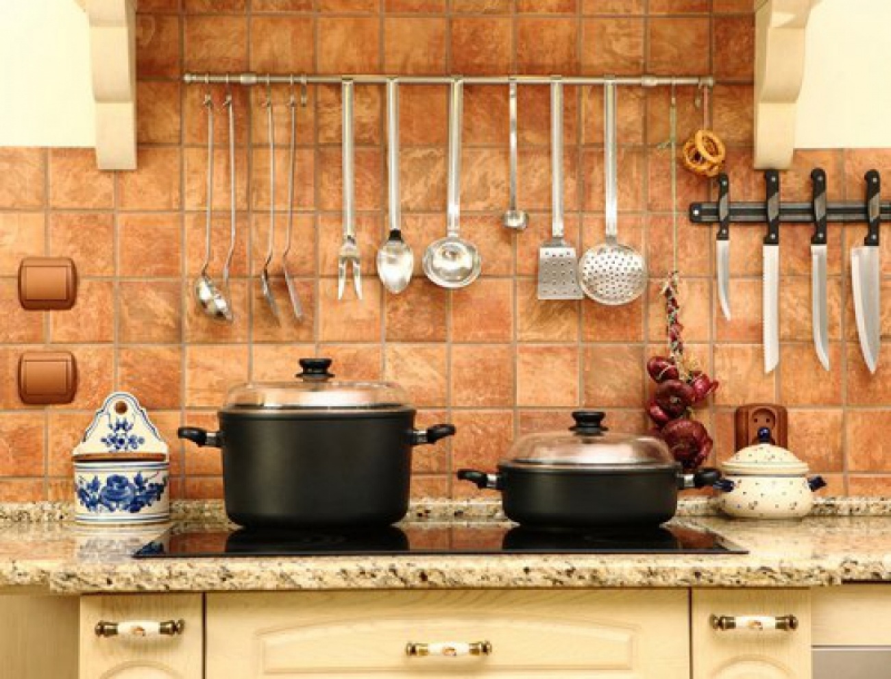 Кухонные фартуки для кухни из плитки на стену фото