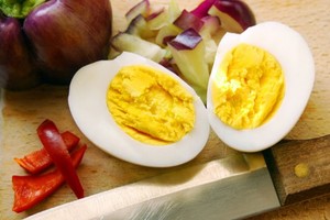 Сколько варить яйца вкрутую и как их легко очистить