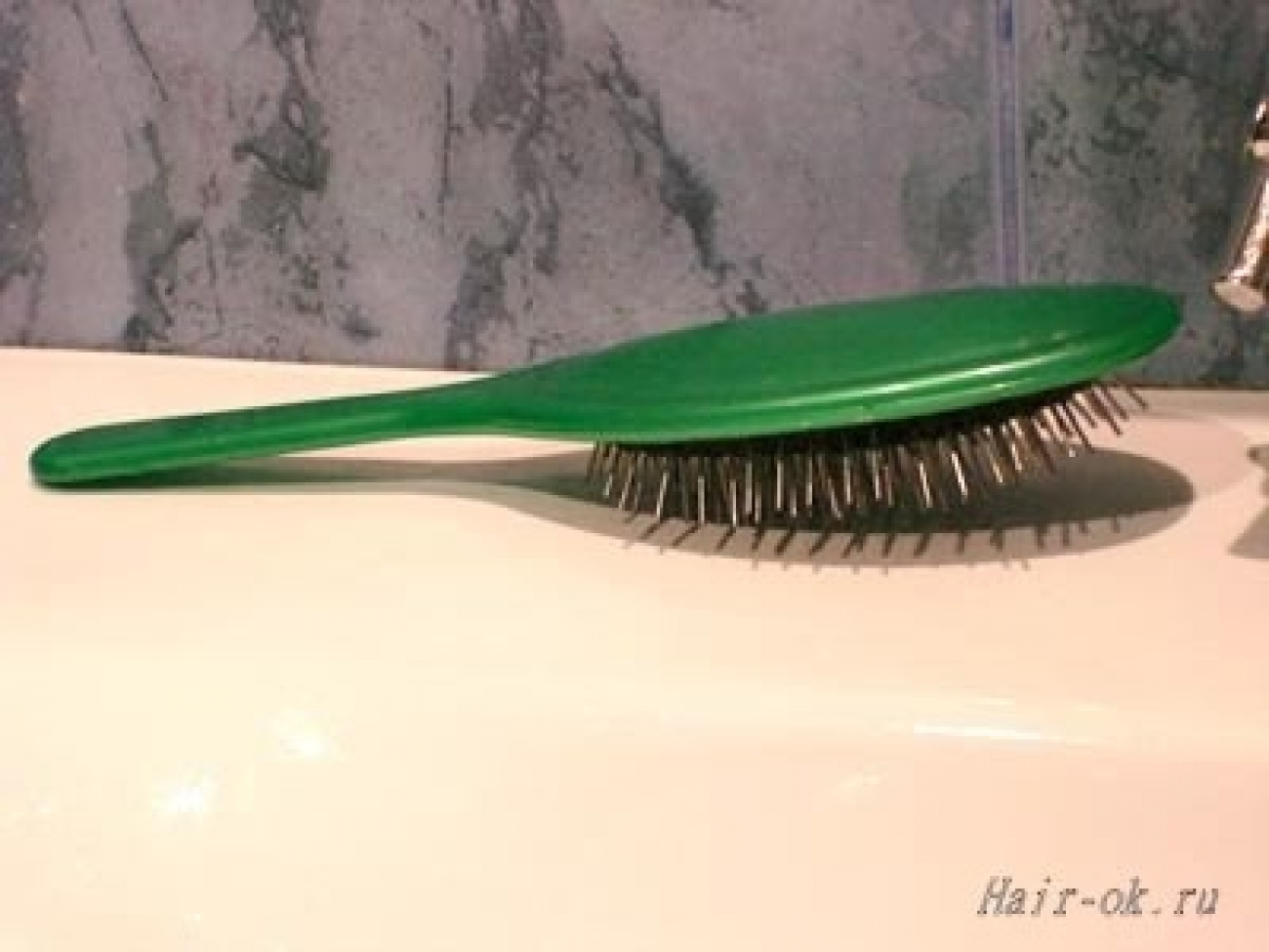 Как почистить расческу