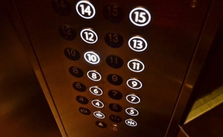 Как часто падают лифты?